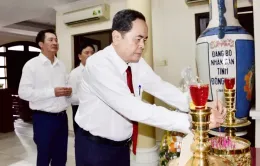Chủ tịch Quốc hội Trần Thanh Mẫn tưởng nhớ, tri ân cố Chủ tịch Quốc hội Nguyễn Hữu Thọ