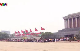Hà Nội rộn ràng trong ngày kỷ niệm đất nước thống nhất
