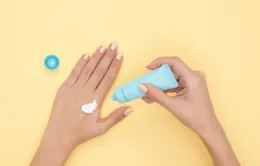 Có nên tận dụng kem chống nắng cũ?