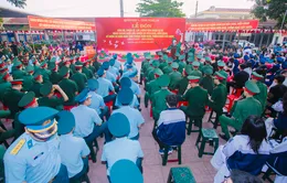 Quân khu 4, tỉnh Nghệ An đón các lực lượng hoàn thành nhiệm vụ diễu binh, diễu hành