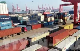 Doanh nghiệp chuyển hướng cất trữ hàng tại Canada để tránh thuế Mỹ