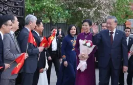 Tổng Bí thư Tô Lâm gặp gỡ cán bộ Đại sứ quán và cộng đồng người Việt Nam tại Kazakhstan
