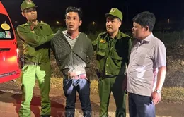 Bắt đối tượng trộm cắp xe ô tô chở khách ngay trong đêm