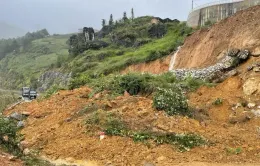 Mưa dông làm 35 nhà dân ở Lào Cai bị tốc mái, 1 người tử vong