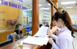 Lo doanh nghiệp được miễn thuế hết 3 năm rồi "xóa đi" làm lại