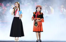 Hòa Minzy cùng ca sĩ nhí hát mở đầu chương trình 'Người là Hồ Chí Minh'