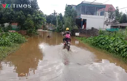 Phú Thọ: Đường liên xã ngập lụt vì mương bị lấn