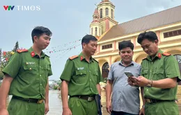 ''Đi từng ngõ, gõ từng nhà'' vận động nhân dân góp ý Hiến pháp