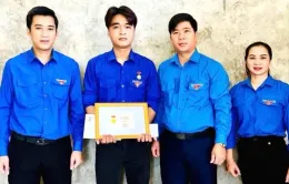 Quảng Bình: Trao Huy hiệu "Tuổi trẻ dũng cảm" cho đoàn viên cứu người đuối nước