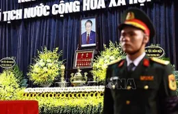 Người dân thành kính tưởng nhớ nguyên Chủ tịch nước Trần Đức Lương - người dành cả cuộc đời để phụng sự đất nước