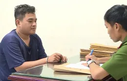 Bắt khẩn cấp thanh niên bỏ chạy, kéo theo CSGT trên yên xe máy
