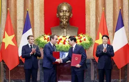 Việt Nam - Pháp trao đổi nhiều văn kiện hợp tác trên các lĩnh vực