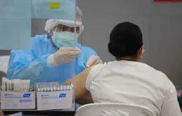 Thái Lan tăng sản xuất thuốc điều trị COVID-19 khi số ca mắc gia tăng