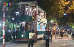 Độc đáo tour đêm “Tiếng chuông Trấn Vũ”