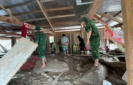 Nghệ An: Bộ đội biên phòng giúp nhân dân khắc phục hậu quả sau trận lũ quét