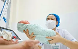 Ủy ban Thường vụ Quốc hội: Sửa Pháp lệnh Dân số, bỏ quy định sinh 1 hoặc 2 con