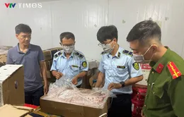 Quảng Bình: Phát hiện gần 4 tấn thực phẩm đông lạnh không rõ nguồn gốc