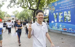 Sáng nay (8/6), thí sinh làm bài thi Toán vào lớp 10 tại Hà Nội