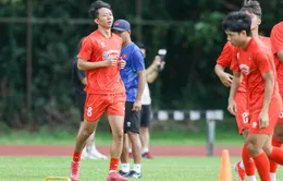 Tuyển Việt Nam tích cực rèn chiến thuật dưới nắng gắt, sẵn sàng đấu Malaysia