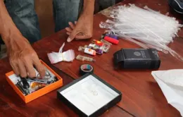 Ổ ma túy trong nhà nghỉ bị triệt phá trong đêm