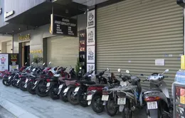 Phố hàng hiệu đóng cửa đồng loạt