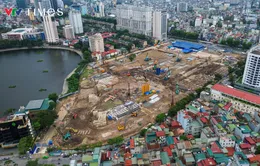 Cận cảnh công trường thi công dự án trên 'đất vàng' phố Giảng Võ (Hà Nội)