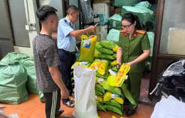 Giả thương hiệu gạo ST25, hai cửa hàng ở Hà Nội bị xử phạt, buộc tiêu hủy bao bì vi phạm