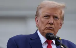 Ông Trump nói Chủ tịch Fed là "kẻ ngốc"