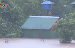 Lũ trái mùa gây ngập lụt nghiêm trọng tại Quảng Trị