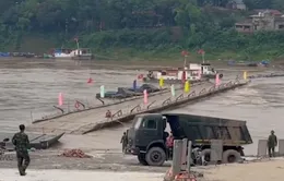 Hôm nay (20/6) dự kiến nối lại cầu phao Phong Châu