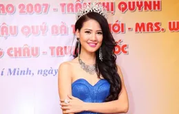 Hoa hậu Trần Thị Quỳnh lên đường thi Mrs World 