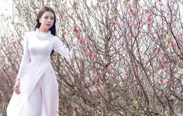 Trà Ngọc Hằng quyến rũ trong áo dài trắng tinh khôi ngày xuân muộn