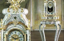 Nhà cực sang với đồng hồ mang phong cách hoàng gia Pháp