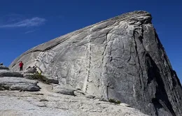 Mạo hiểm chinh phục núi đá Half Dome