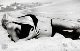 Pamela Anderson trở lại!