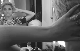 Lady Gaga khỏa thân, Beyonce xuống tóc
