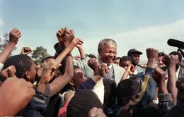 Nelson Mandela và 50 bức ảnh truyền cảm hứng nhất