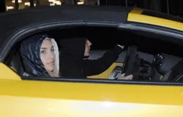 Chantel Jeffries phủ nhận tình cảm với Justin Bieber