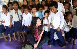 Hậu chia tay Justin Bieber, Selena Gomez tìm lại cảm hứng ở Nepal