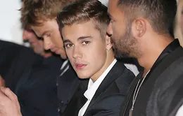 Justin Bieber bị cảnh sát hỏi thăm liên tục