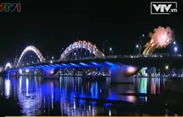 Đà Nẵng: Cầu Rồng phun nước và lửa đêm Giao thừa