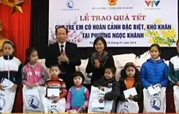 Hơn 200 suất quà Tết cho trẻ em khó khăn ở Hà Nội