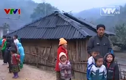 Những đứa trẻ phong phanh trong gió lạnh