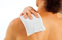 Viêm gân vùng vai có thể gây dính khớp