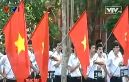 Thiêng liêng Lễ Chào cờ tại trường Quốc học Huế