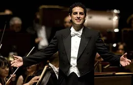 Ca sĩ opera nổi tiếng thế giới mang âm nhạc đến trẻ em nghèo