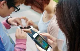 Bạn bỏ lỡ những gì khi quá say mê smartphone?