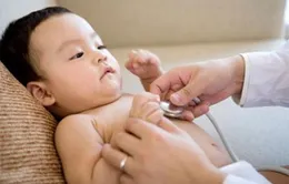 Cách phòng viêm phổi mùa Hè cho trẻ