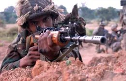 Ấn Độ và Pakistan đọ súng dọc biên giới