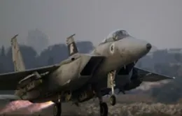 Israel không kích Syria